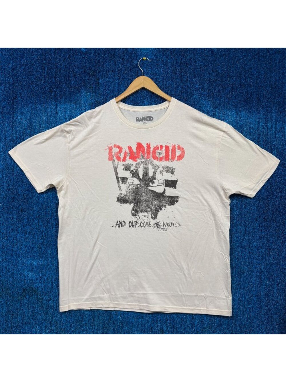 Rancid “ And Out Come the Wolves” Rock Band Graphic Beige T-Shirt Size XXL